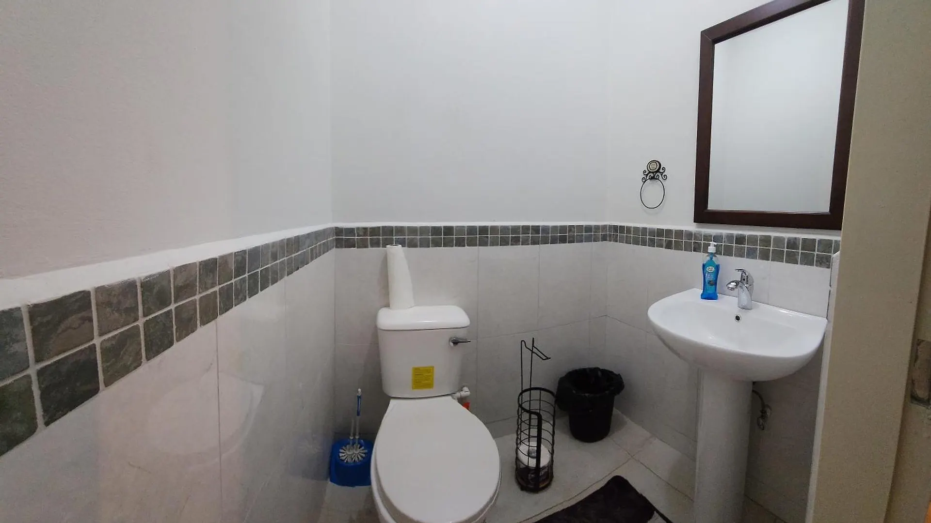 Robinson Villa..... Your Gateway To Carnival City. Belmont Trinidad And Tobago
