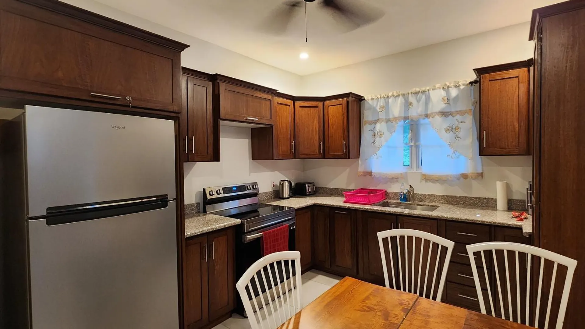 Robinson Villa..... Your Gateway To Carnival City. Belmont Apartment