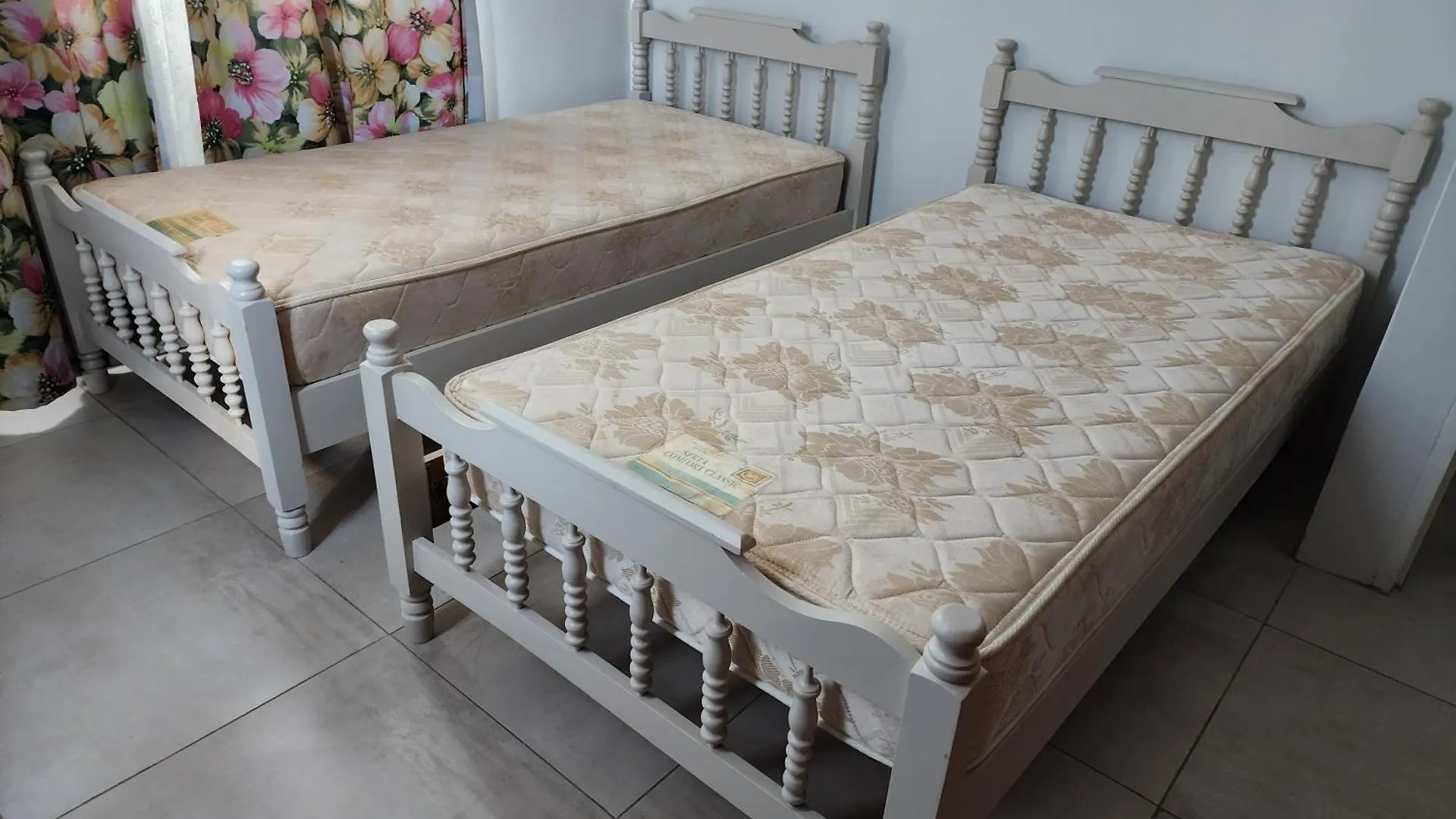 Robinson Villa..... Your Gateway To Carnival City. Belmont