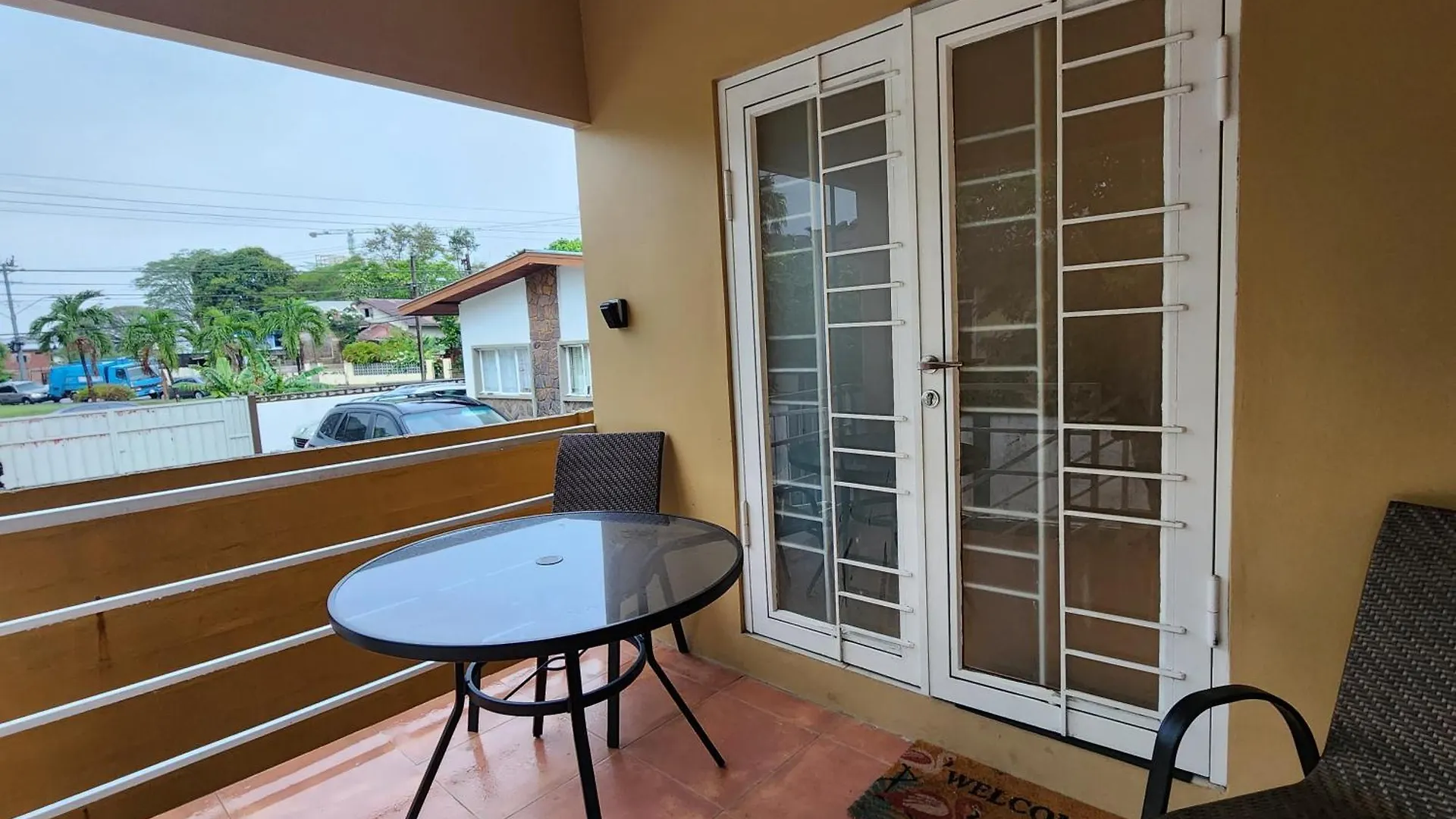Robinson Villa..... Your Gateway To Carnival City. Belmont